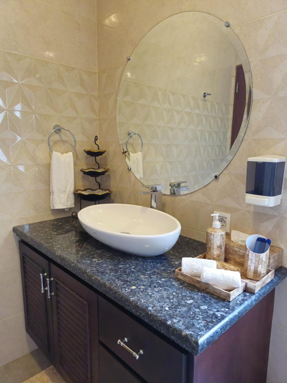 נוסה-למבונגן Sari Ayuning Nusa Guest House מראה חיצוני תמונה